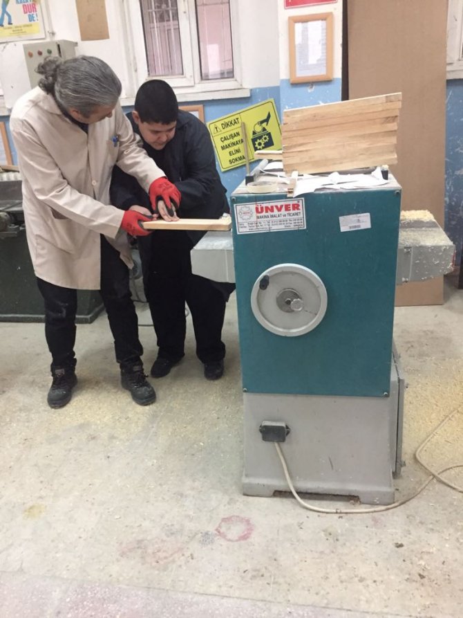 Özel öğretim öğrencilerine meslek eğitimi