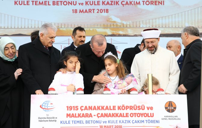 Çanakkale Köprüsü inşaatında denize iniliyor