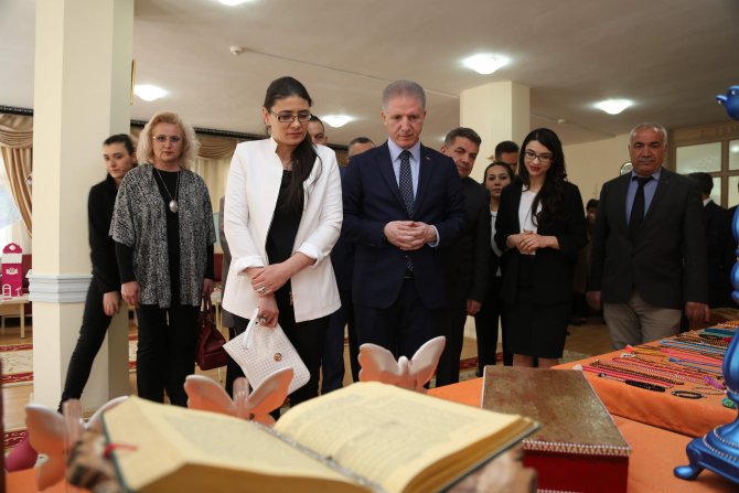 Vali Davut Gül'ün huzurevi ziyareti