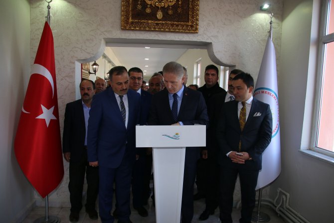 Sivas Valisi Gül'den okul ziyareti