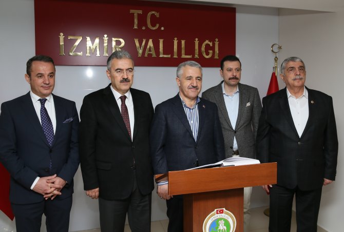 Ulaştırma, Denizcilik ve Haberleşme Bakanı Arslan İzmir'de: