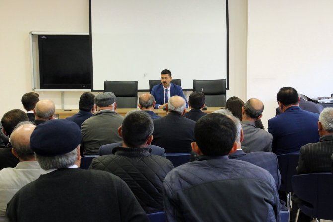 Şarkışla'da muhtarlar toplantısı