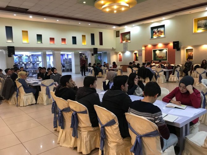 Çubuk'ta öğrenciler çalıştayda buluştu