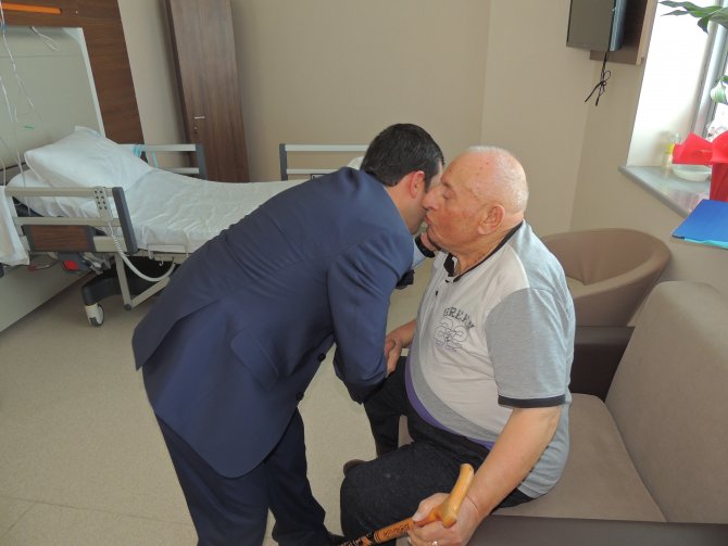 Kaymakam Yılmaz'dan Kore gazisine ziyaret