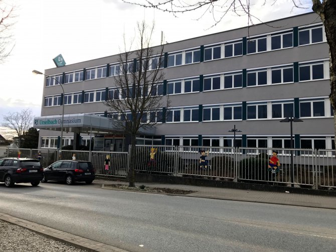Almanya’da FETÖ’ye ait lise kapandı