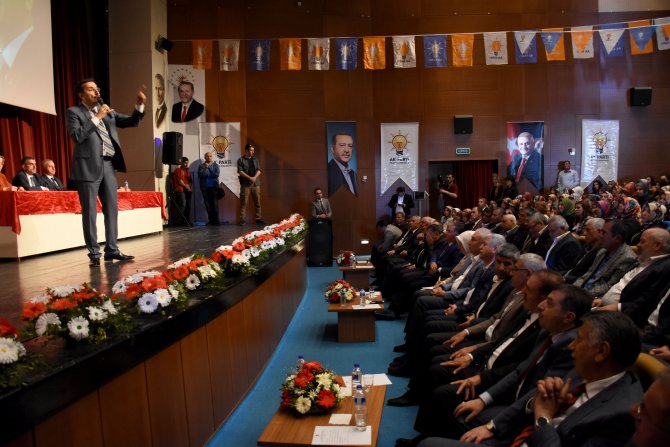 "Genel başkan yardımcısı bölücülerle konuşmak üzere cezaevine gidiyor"