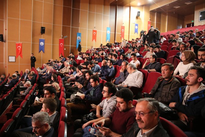 Sivas'ta "Umudun Adı Türkiye" konferansı