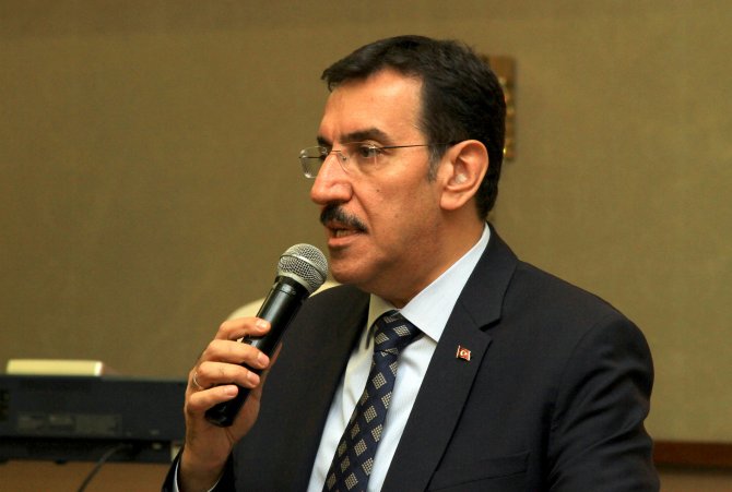 "Piramit yapıların üzerine gittik"