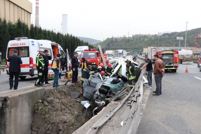 GÜNCELLEME 2 - Kocaeli'de trafik kazası