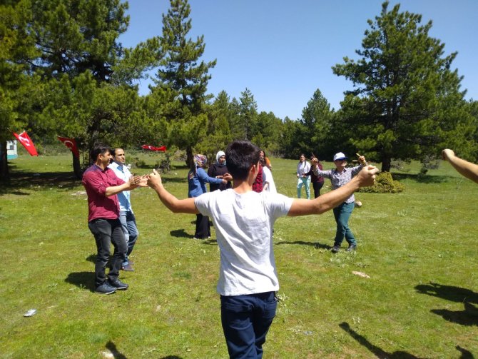 Beyşehir'de yurtta kalan öğrencilere doğa gezisi