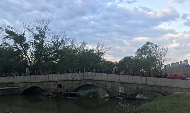 Sabah namazından sonra "57. Alay'a Vefa Yürüyüşü" düzenlendi