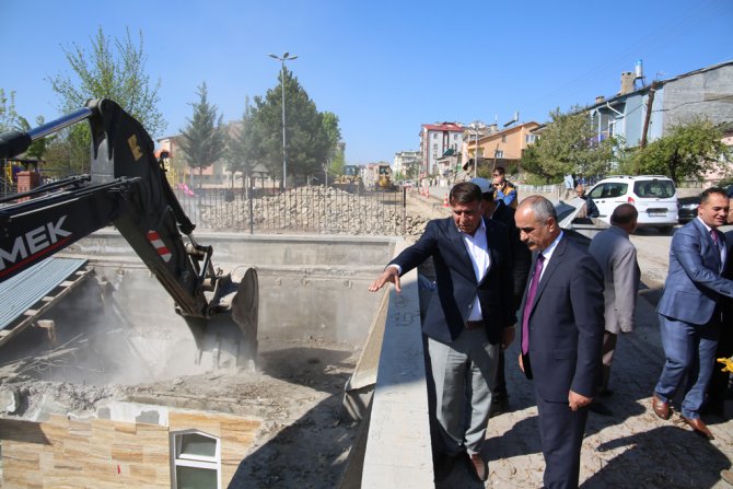 Başkan Aydın, yol çalışmalarına inceledi