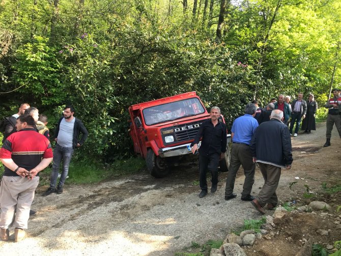 Öğrencilerin bulunduğu kamyonetin freni boşaldı: 23 yaralı