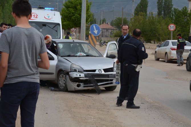 Kayseri'de trafik kazası: 5 yaralı