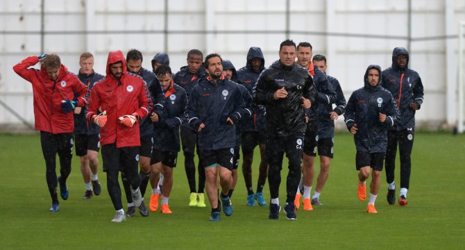 Atiker Konyaspor'da Göztepe maçı hazırlıkları