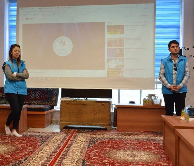 Gönüllü gençler ve kamp liderleri buluştu