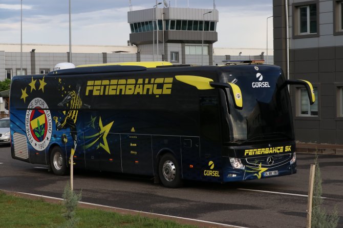 Fenerbahçe kafilesi Diyarbakır'a geldi