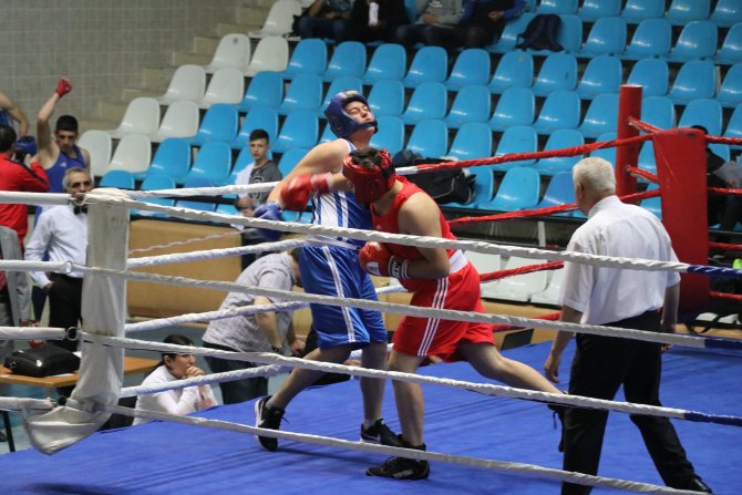 Okul Sporları B Gençler Boks Türkiye Şampiyonası