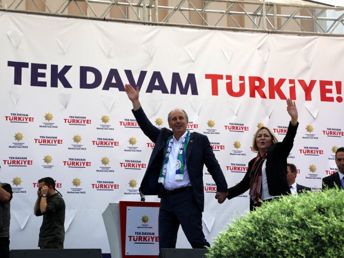 CHP'nin cumhurbaşkanı adayı İnce, Rize'de