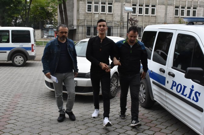 GÜNCELLEME - Uyuşturucu zanlısı çuvalların arasında saklanırken yakalandı