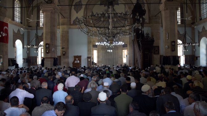 Ramazanın ilk cuma namazı