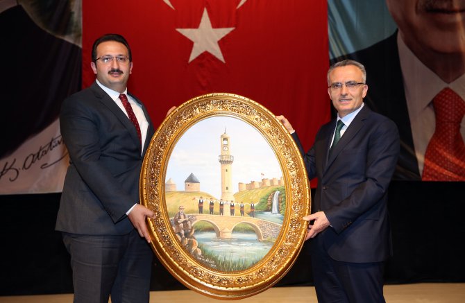 "AK Parti bütün demokrasi karşıtı oyunları bozmuştur"