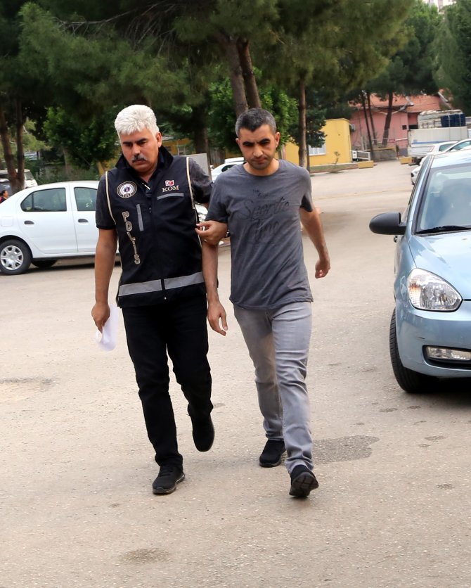 Dersten çıkıp seçim çalışmasına koşuyor