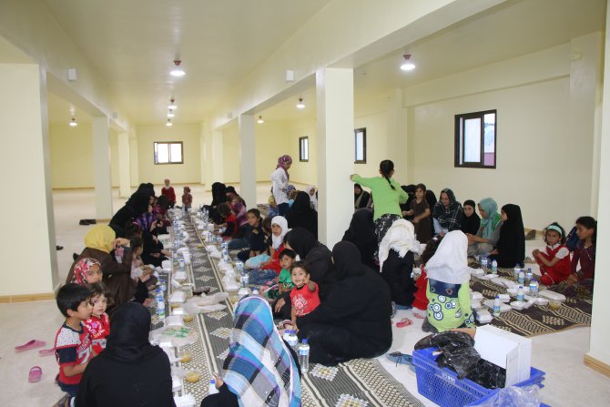 İHH Suriyeli yetimlerle iftar sofrasında buluştu