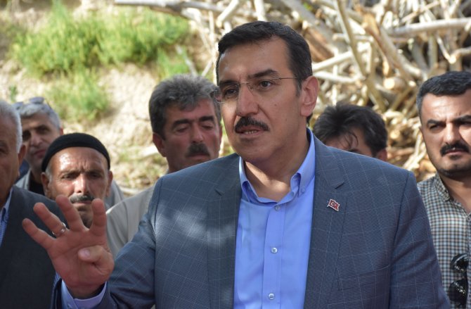 "Güçlü Türkiye'nin temellerini atıyoruz"