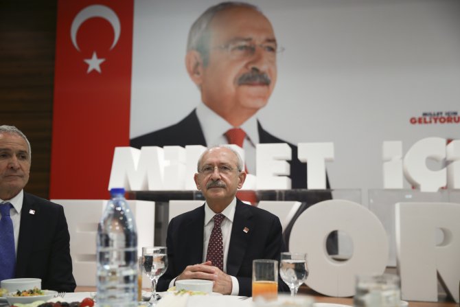 "Dijital çağı yakalamak zorundayız"