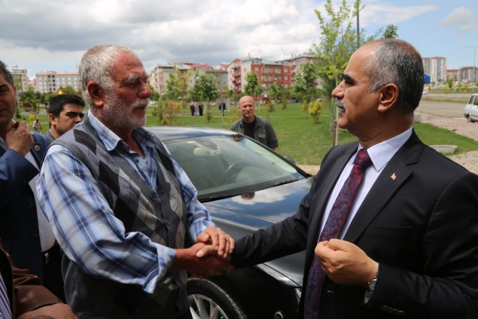 Başkan Aydın, selden zarar görenleri ziyaret etti