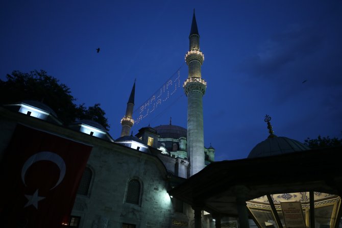 İstanbul'da Kadir Gecesi idrak edildi