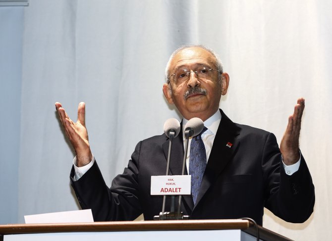 "Hak-Hukuk-Adalet" belgeseli gala gösterimi