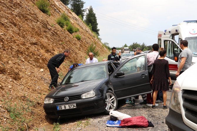 GÜNCELLEME - Denizli'de trafik kazası: 7 yaralı