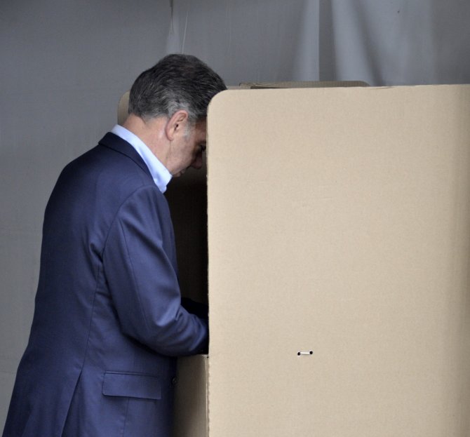 Kolombiya yeni devlet başkanını seçiyor