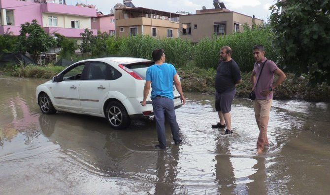 Adana'da sağanak