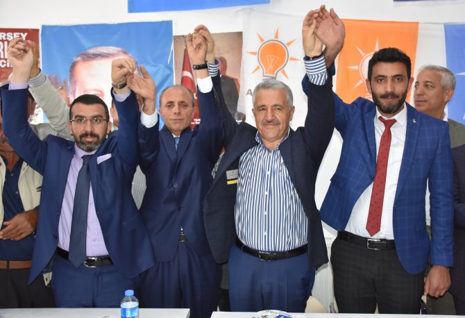 Saadet Partisi'nden AK Parti'ye katılım