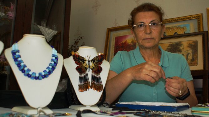 Doktor tavsiyesi ile başladı 10 sergi açtı