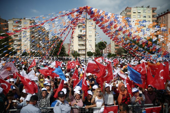 "Şer odakları bu millet oldukça amaçlarına ulaşamayacak"