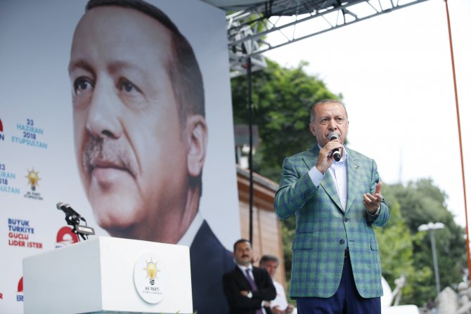 Cumhurbaşkanı Erdoğan, Eyüpsultan'da halka seslendi