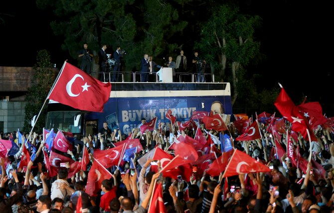 Cumhurbaşkanı Erdoğan, vatandaşlara hitap etti