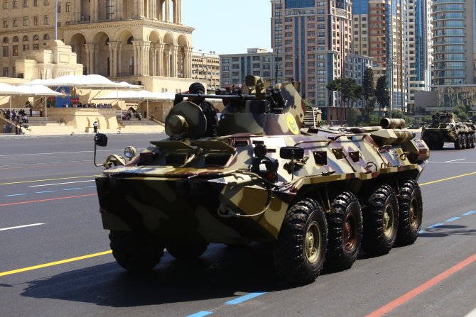 Azerbaycan ordusu gövde gösterisine hazırlanıyor
