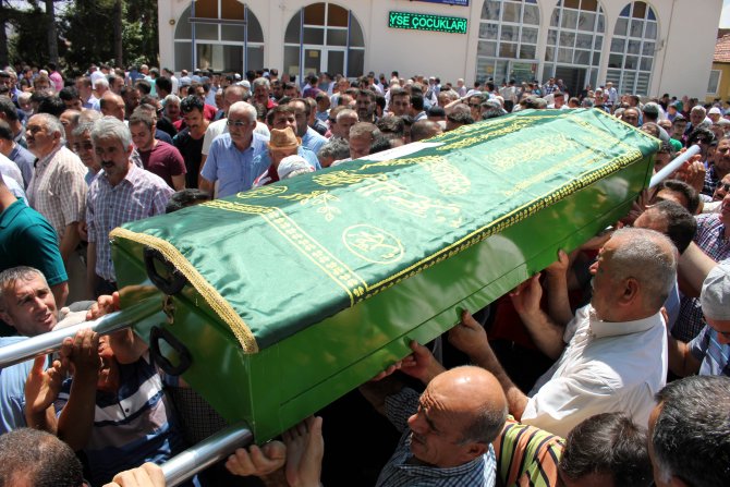 Otobüs şoförü Göncü'nün cenazesi toprağa verildi