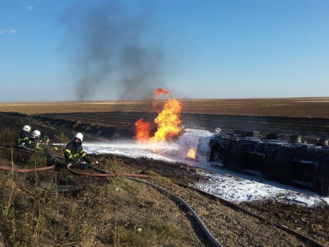 GÜNCELLEME - Aksaray'da LPG yüklü tanker şarampole devrildi: 1 ölü