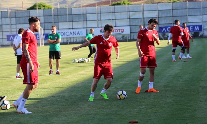 Demir Grup Sivasspor yeni sezon hazırlıklarını sürdürdü