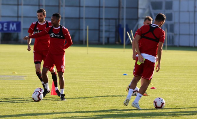 "İtina ve sabırla adımlarımızı atıyoruz"