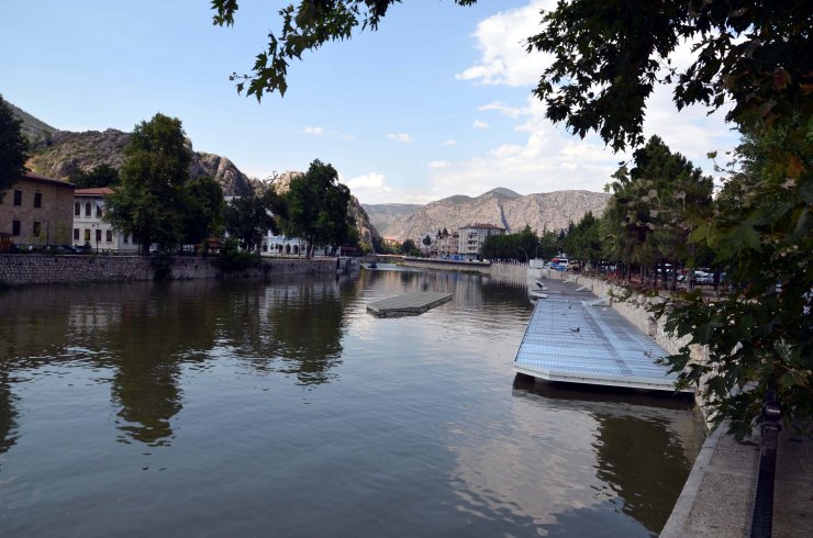 Yeşilırmak Nehri'nde elektrik üretiliyor