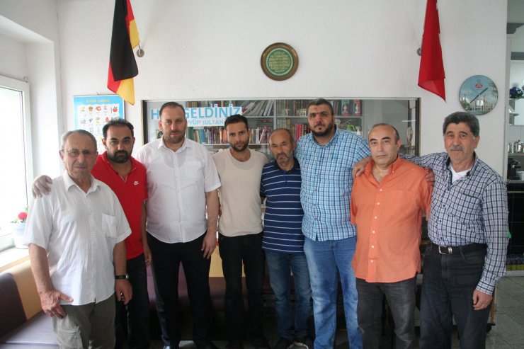 Mesut Özil'in Almanya Milli Takımı'nı bırakmasına tepkiler