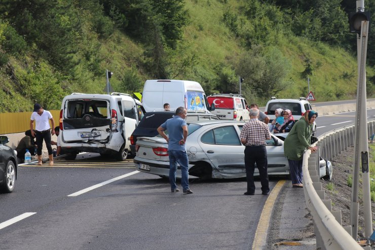 Düzce'de trafik kazası: 4 yaralı
