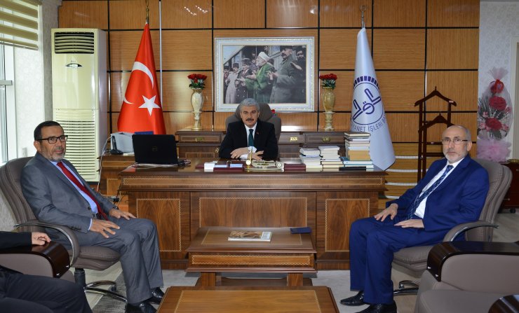Vali Akın'dan müftülüğe ziyaret